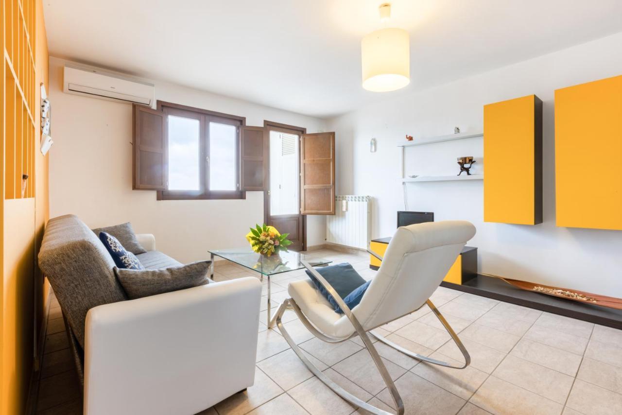 Appartement Lecce Colorful Flat With Terrace & Parking Extérieur photo