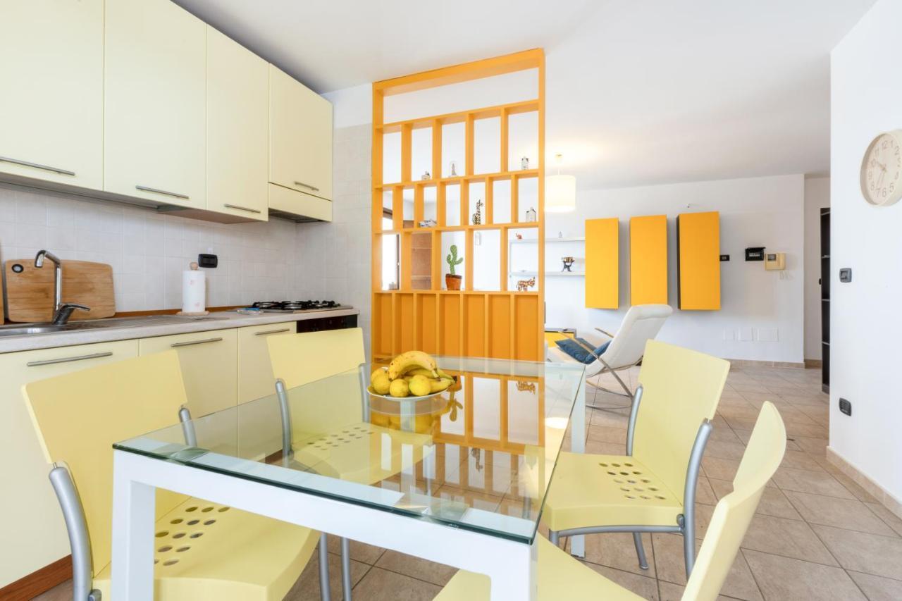 Appartement Lecce Colorful Flat With Terrace & Parking Extérieur photo