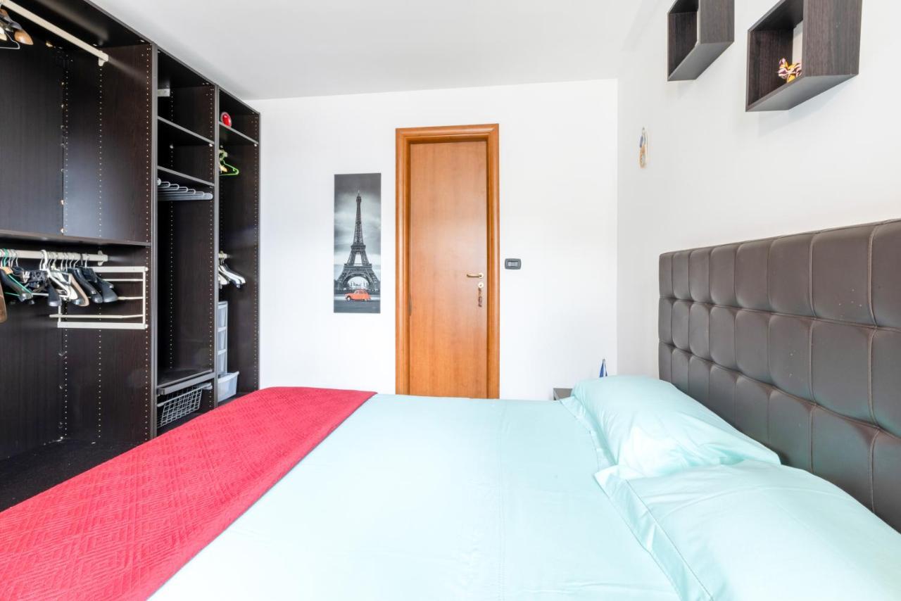 Appartement Lecce Colorful Flat With Terrace & Parking Extérieur photo