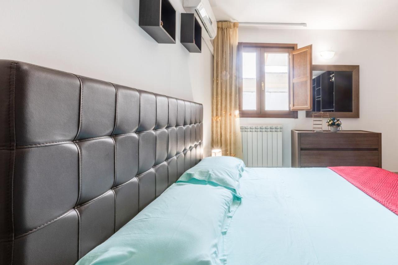 Appartement Lecce Colorful Flat With Terrace & Parking Extérieur photo