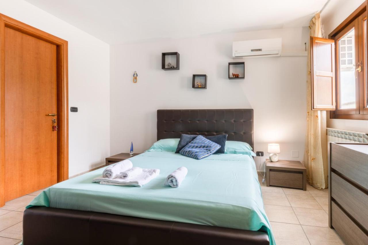 Appartement Lecce Colorful Flat With Terrace & Parking Extérieur photo